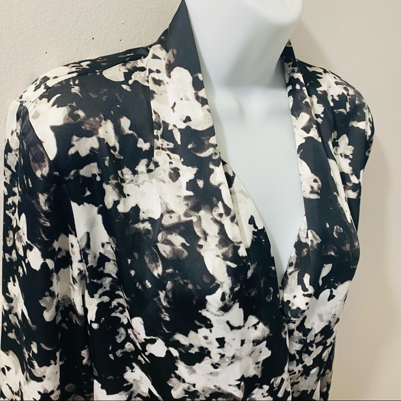 Apt. 9 Floral Black Wrap Small Blouse Top - Picture 5 of 9